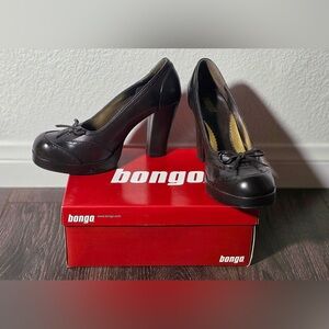 BONGO Classic Black Heels with Bow Detail